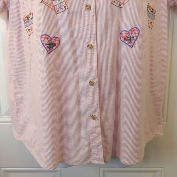 Faded Glory pink and white stripe top with embroidery and denim collar - Picture 5 of 13